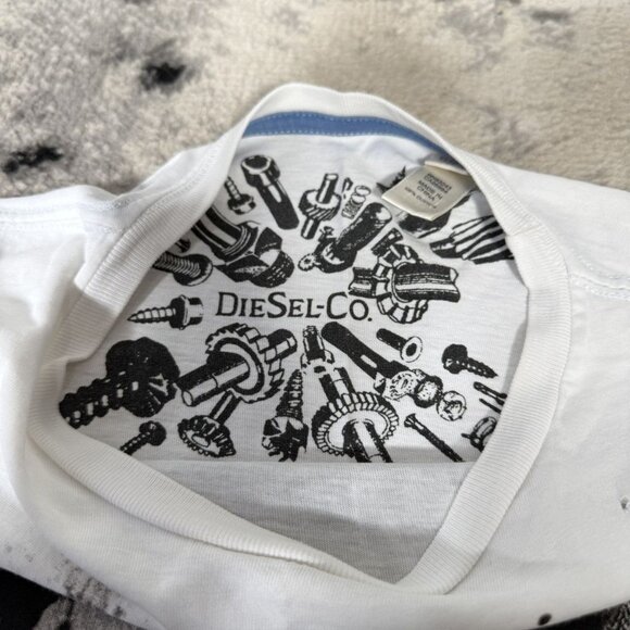 Y2K Diesel Sunglasses Light it Up T-Shirt - Picture 6 of 11